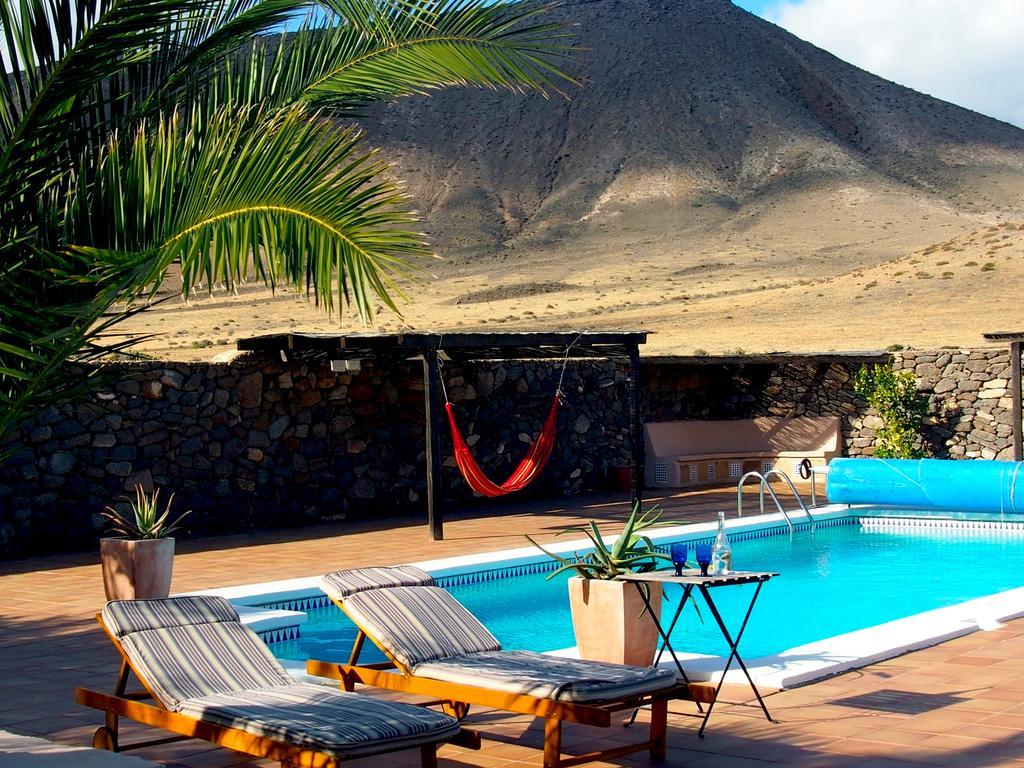La Casa Caldera Guest House Femes Luaran gambar