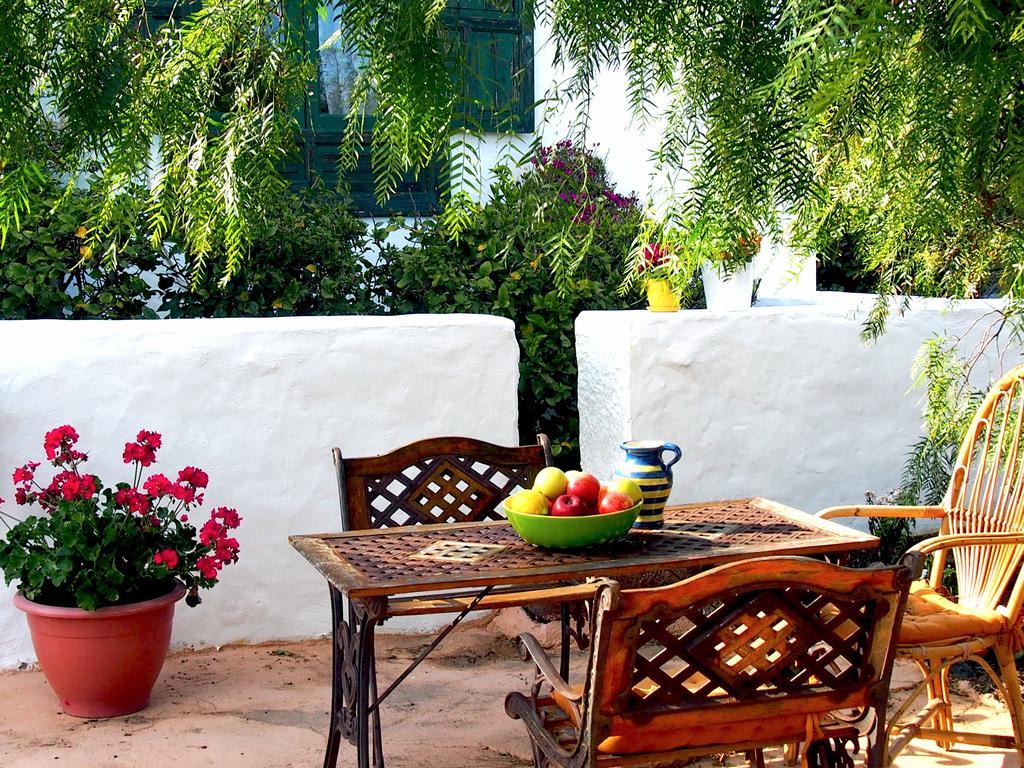 La Casa Caldera Guest House Femes Luaran gambar
