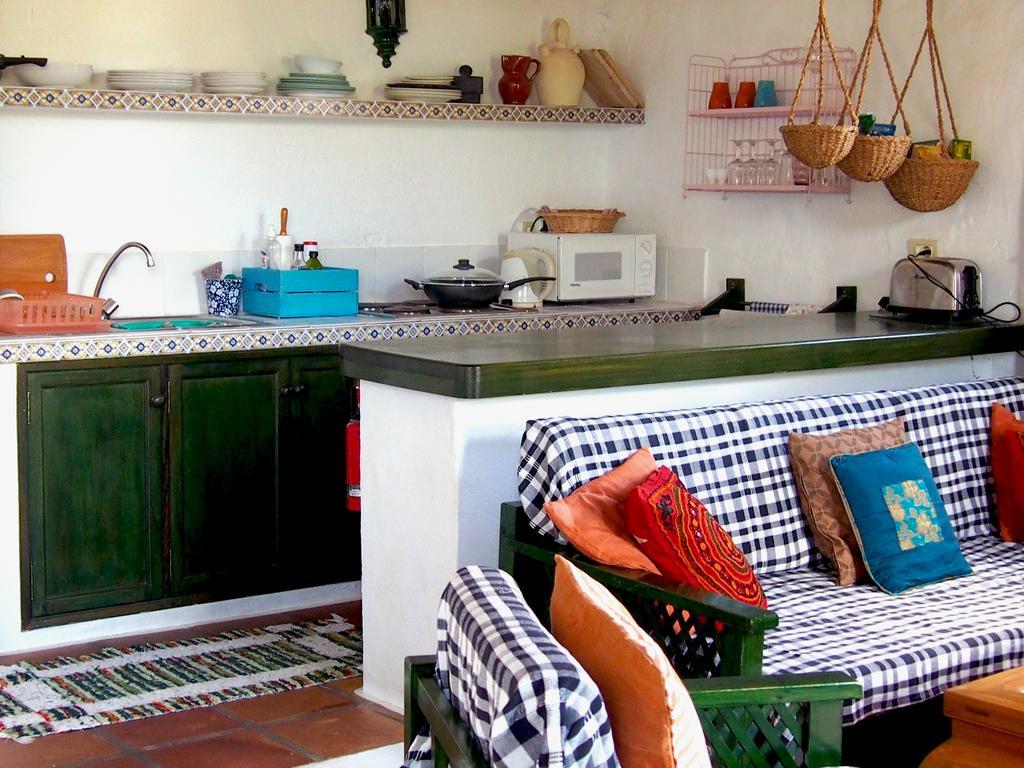 La Casa Caldera Guest House Femes Luaran gambar