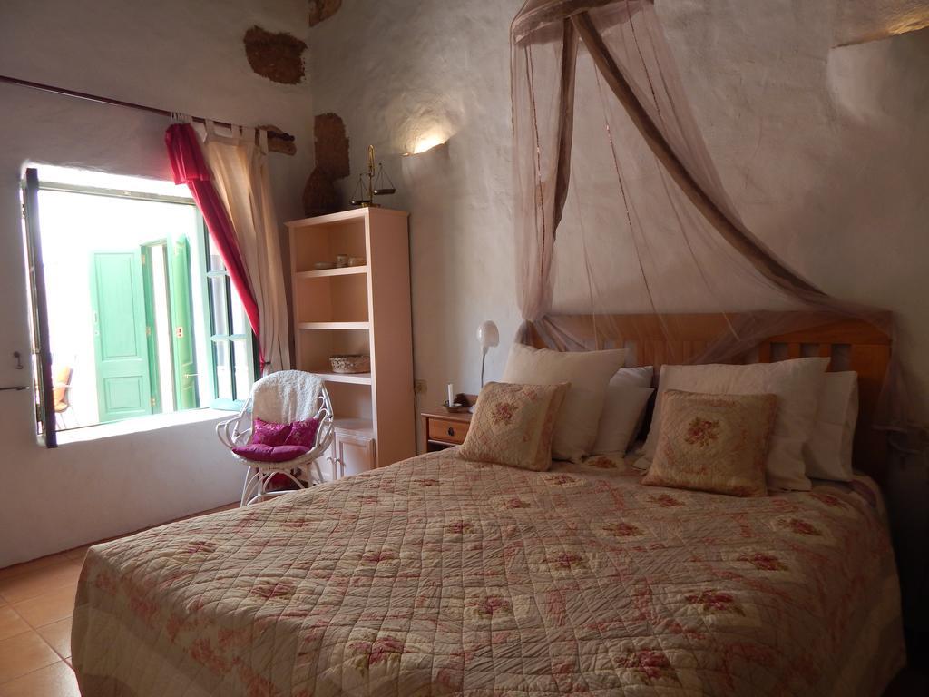 La Casa Caldera Guest House Femes Luaran gambar