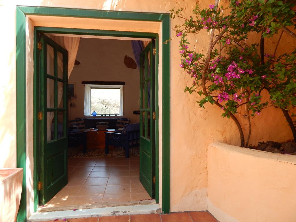 La Casa Caldera Guest House Femes Luaran gambar