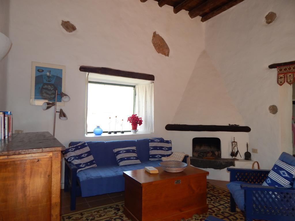 La Casa Caldera Guest House Femes Luaran gambar