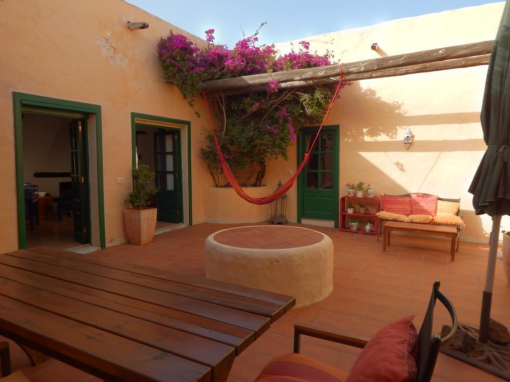 La Casa Caldera Guest House Femes Luaran gambar