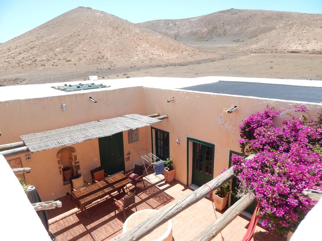 La Casa Caldera Guest House Femes Luaran gambar
