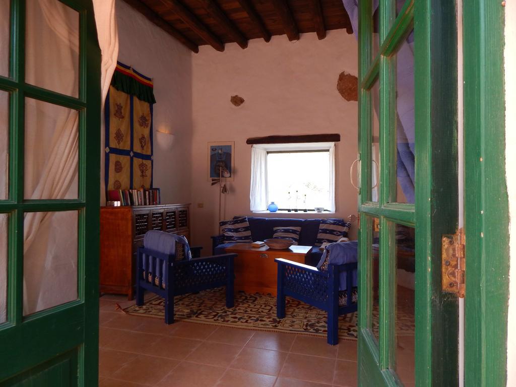 La Casa Caldera Guest House Femes Luaran gambar
