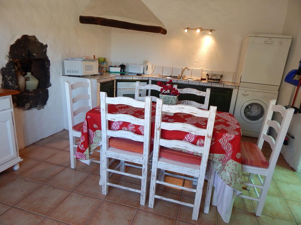 La Casa Caldera Guest House Femes Luaran gambar
