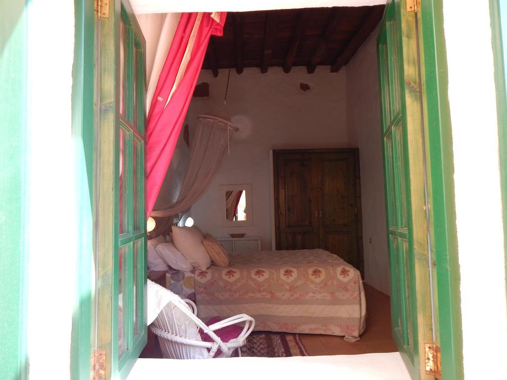 La Casa Caldera Guest House Femes Luaran gambar