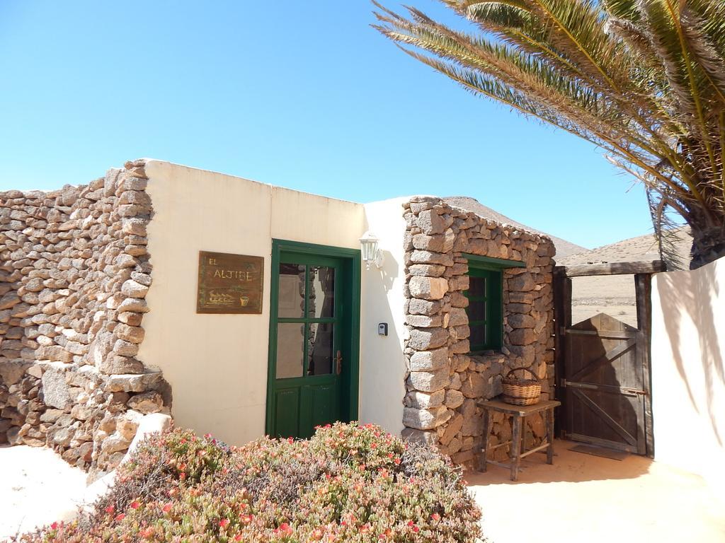 La Casa Caldera Guest House Femes Luaran gambar