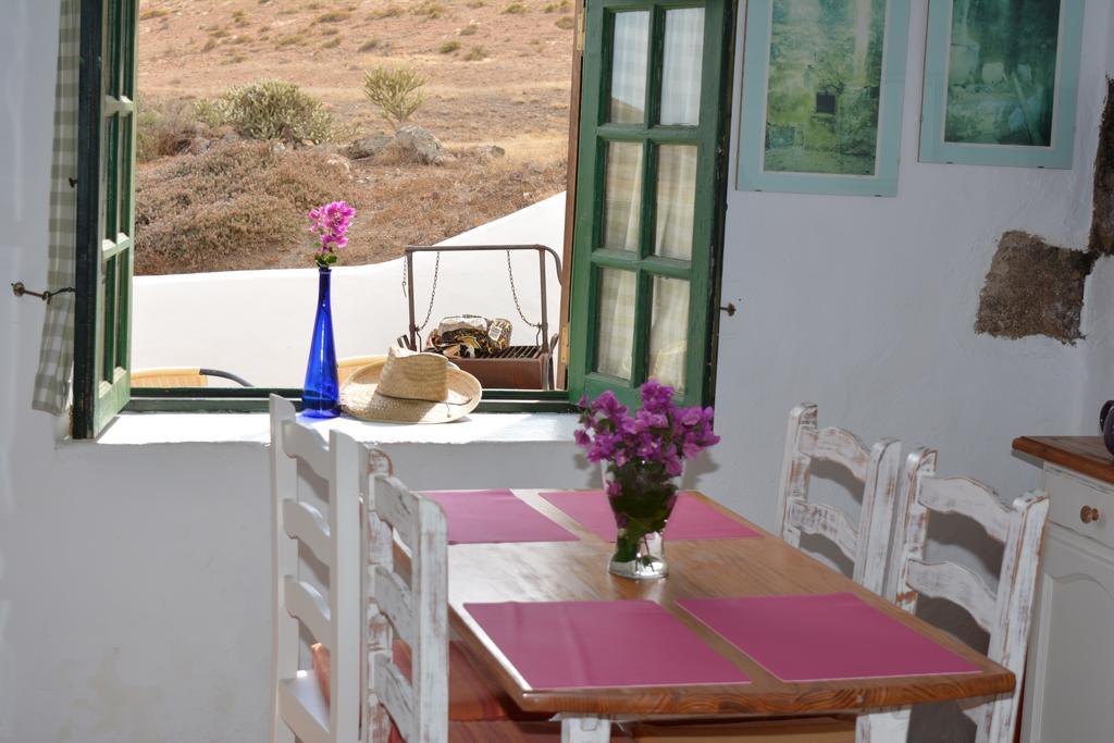 La Casa Caldera Guest House Femes Luaran gambar