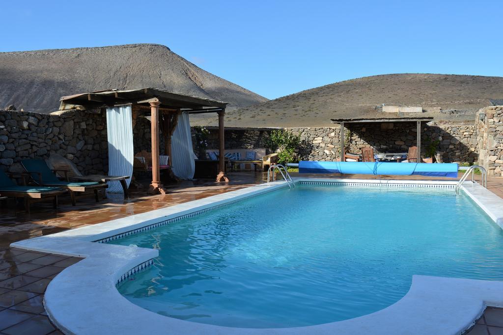 La Casa Caldera Guest House Femes Luaran gambar