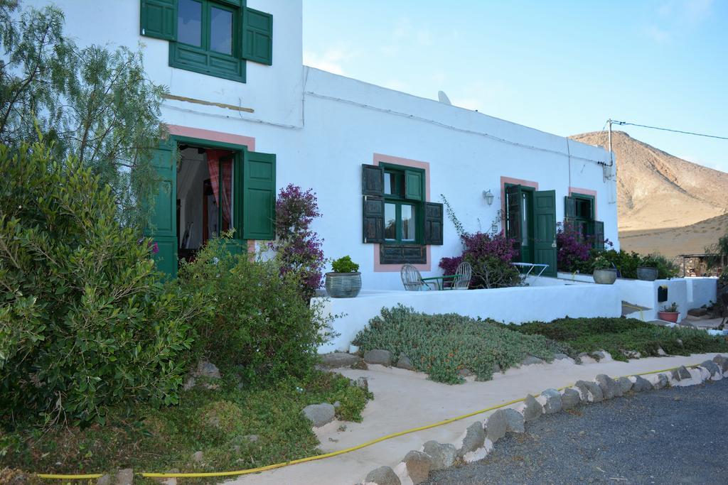 La Casa Caldera Guest House Femes Luaran gambar