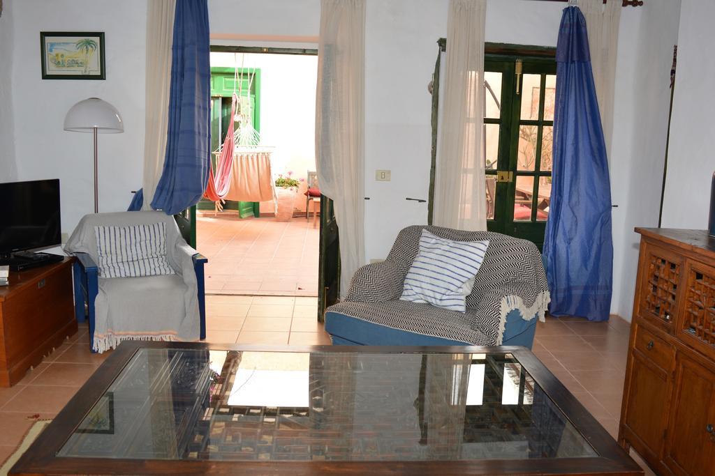 La Casa Caldera Guest House Femes Luaran gambar