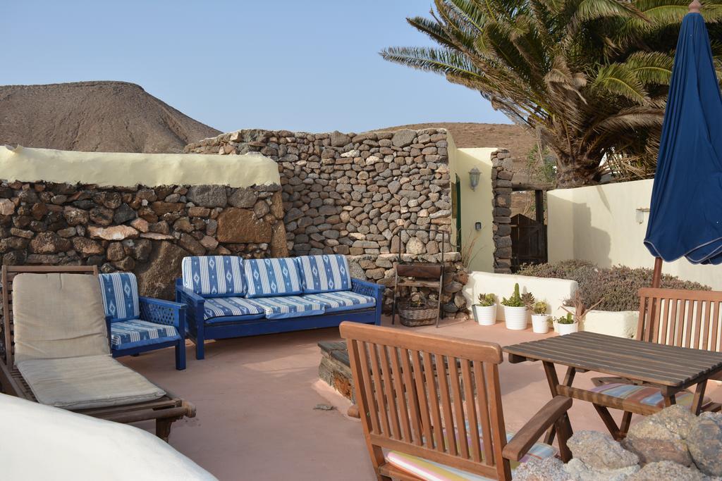 La Casa Caldera Guest House Femes Luaran gambar